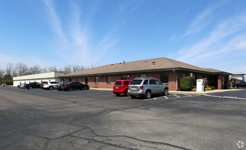 Primary Photo Of 8555-8583 N Dixie Dr, Dayton Office For Lease