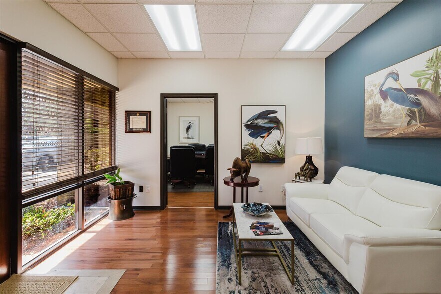 More Photos Of 611 Druid Rd E, Clearwater Office For Sale