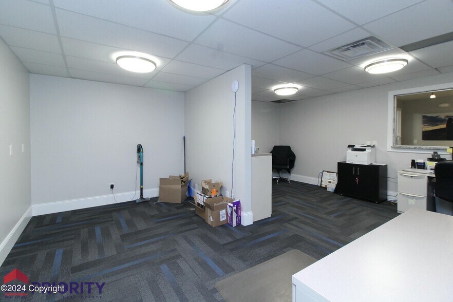 More Photos Of 623 N Commercial Dr, Gillette Office For Lease