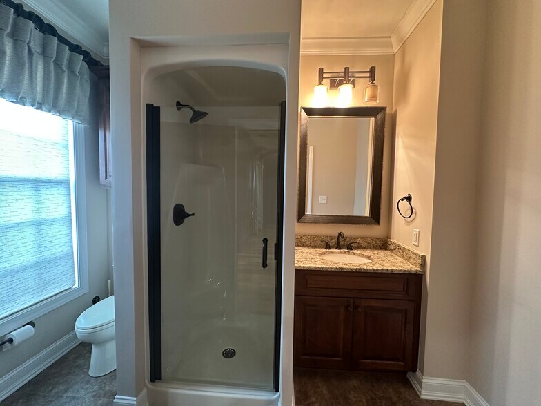 More Photos Of 609 Executive Plz, Fayetteville Medical For Sale