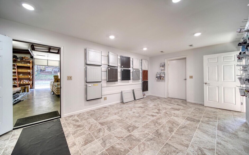 More Photos Of 72 Lance Crossing rd, Blairsville Industrial For Sale