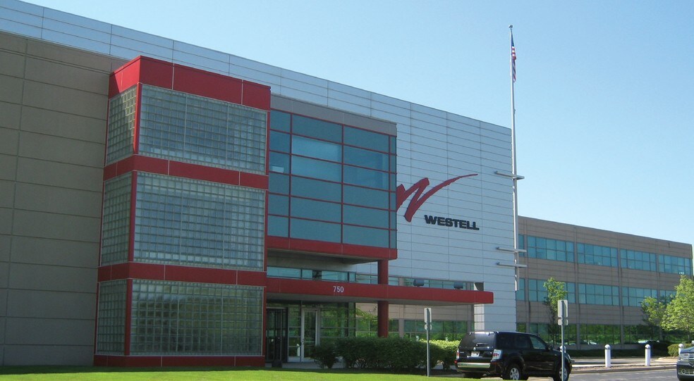 More Photos Of 750 N Commons Dr, Aurora Flex For Sale