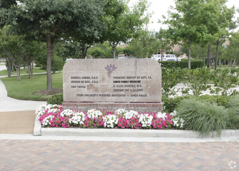 More Photos Of 24022 Cinco Village Center Blvd, Katy Medical For Lease