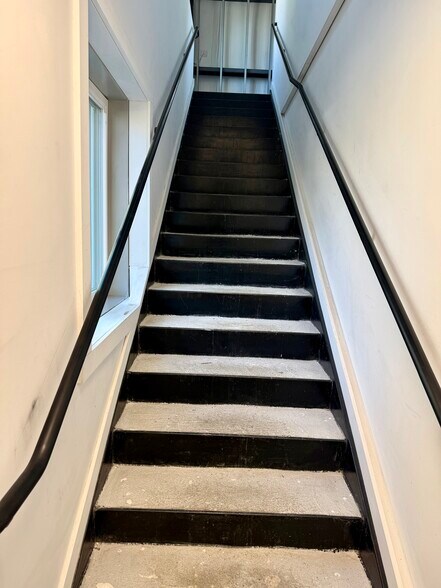 More Photos Of 274 South St, Walpole Service For Lease