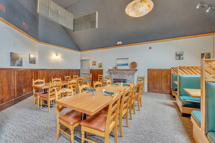 More Photos Of 1 Princeton St, Jefferson Restaurant For Sale