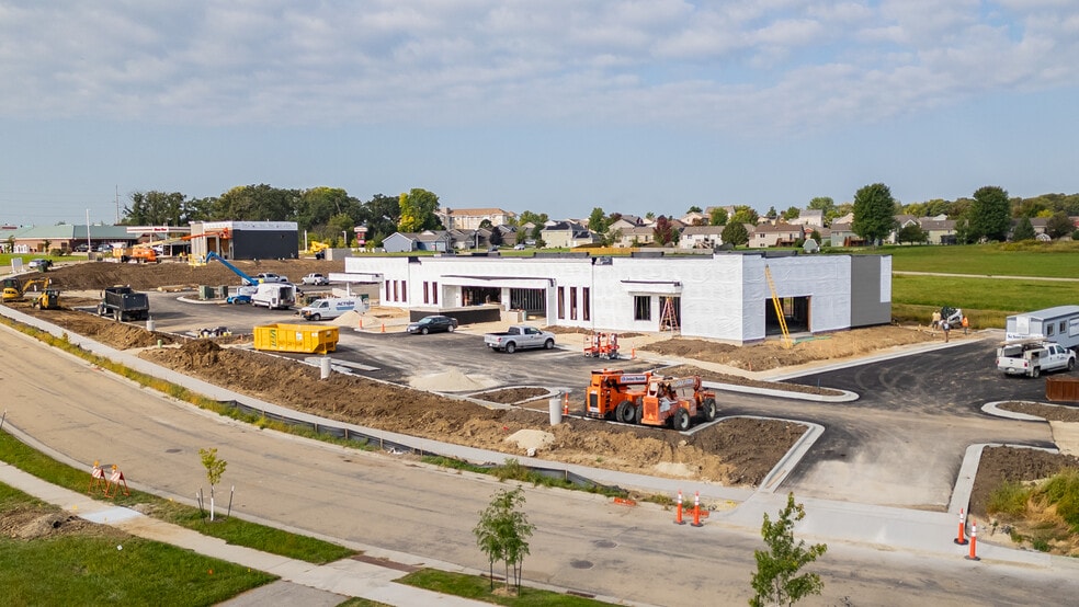More Photos Of 3629 Sarah Pl NW, Rochester Storefront Retail Office For Lease