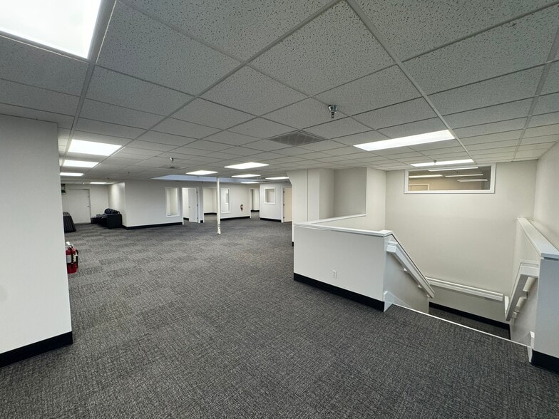 More Photos Of 3077 20th St E, Fife Warehouse For Lease