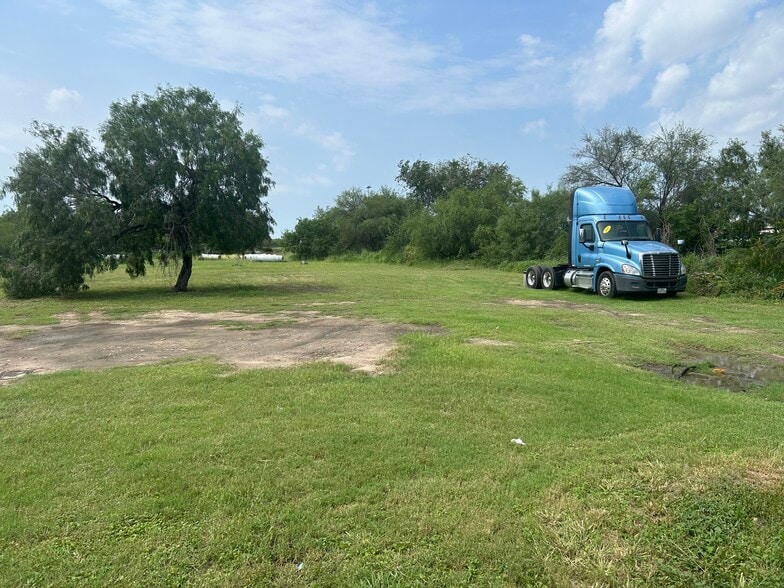 More Photos Of 1100 E Owassa Rd, Edinburg Apartments For Sale