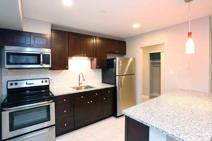 More Photos Of 501-551 W Euclid Ave, Arlington Heights Apartments For Sale