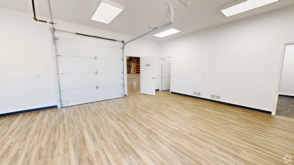 Primary Photo Of 1716 Shady Oaks Dr, Denton Warehouse For Lease