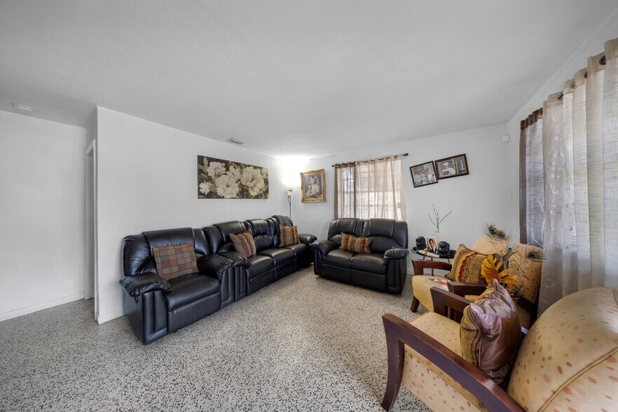 More Photos Of 3126 NW 28th St, Miami Apartments For Sale