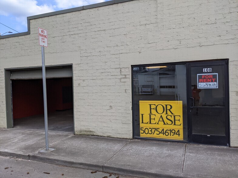 More Photos Of 108 Ross St, Molalla General Retail For Lease