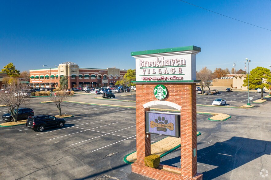More Photos Of 3770 W Robinson St, Norman Unknown For Lease