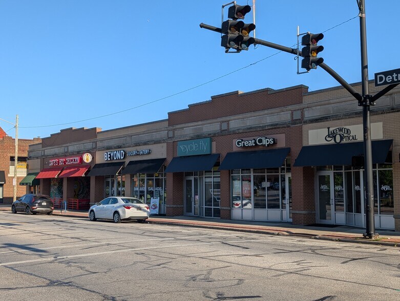 More Photos Of 15000 Detroit Ave, Lakewood Restaurant For Sale