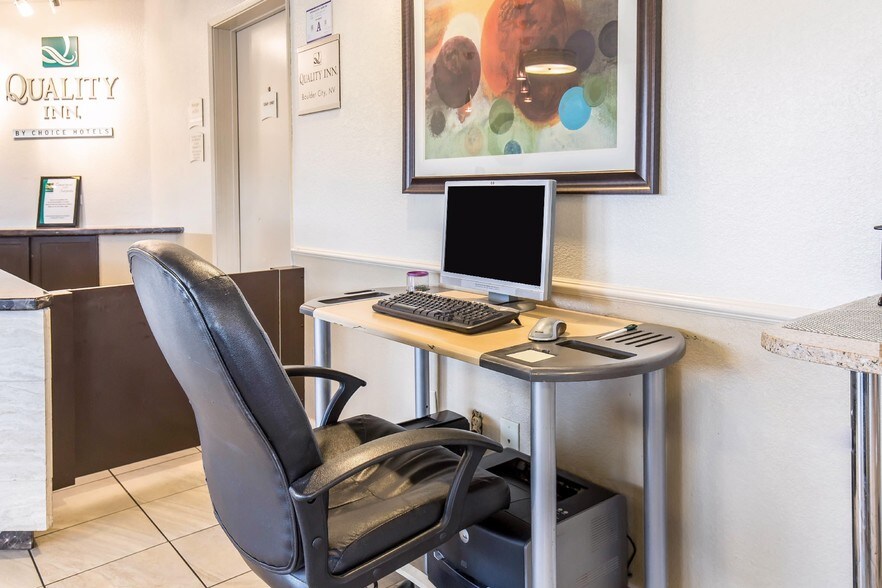 More Photos Of 110 Ville Dr, Boulder City Hotel For Sale