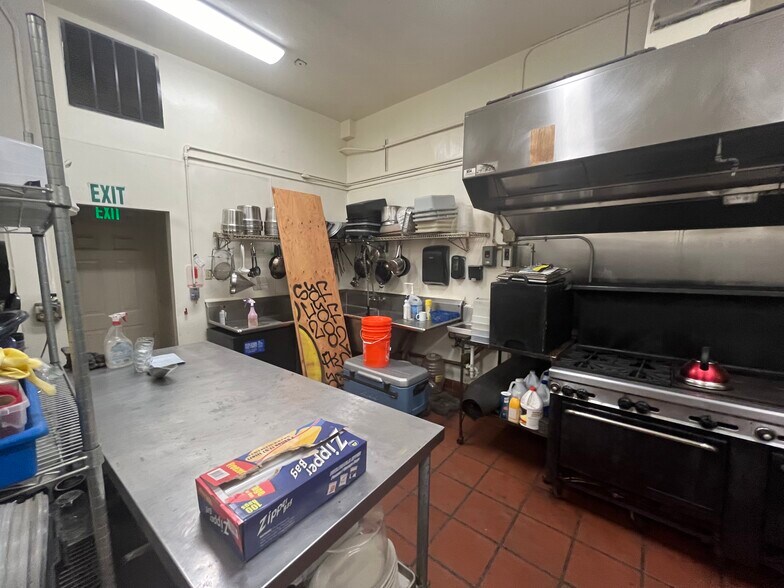 More Photos Of 610-612 14th St, Oakland Storefront Retail Residential For Sale