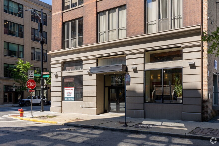 More Photos Of 900-910 W Jackson Blvd, Chicago Loft Creative Space For Lease