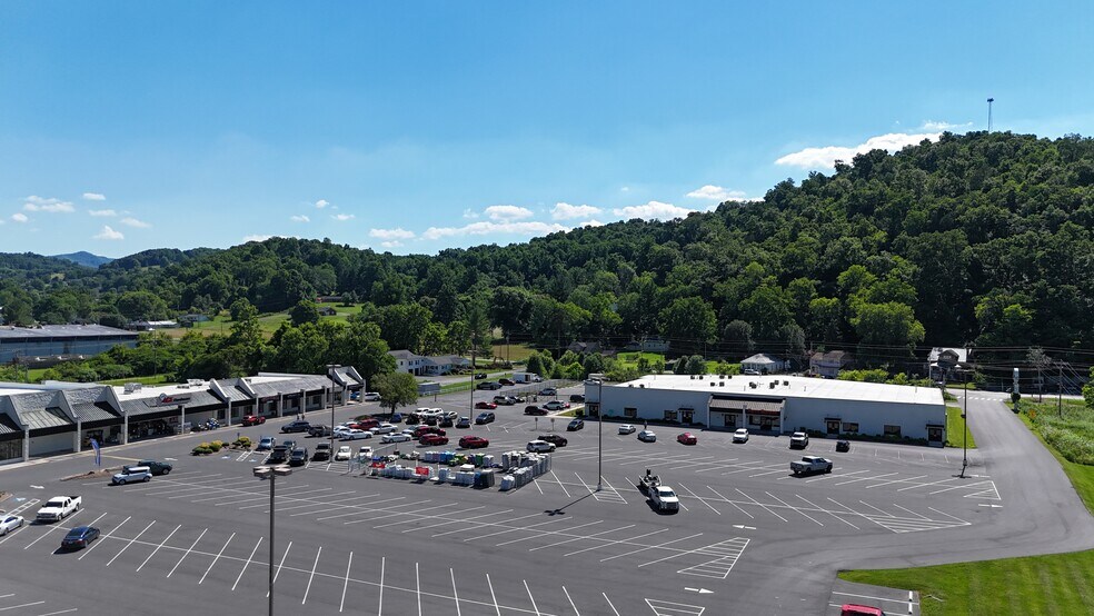 More Photos Of 1705-1713 US Highway 19E, Johnson City Unknown For Lease