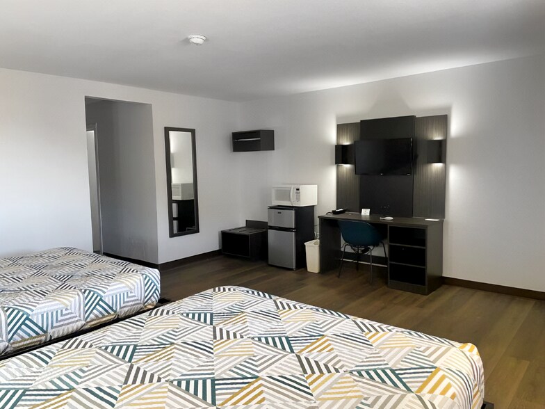 More Photos Of 1820 S 1st St, Artesia Hotel For Sale