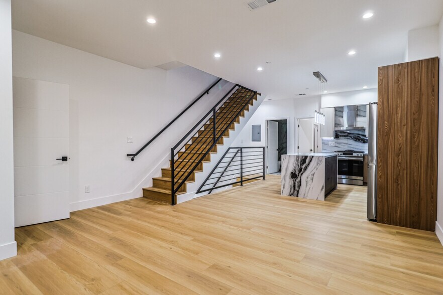 More Photos Of 4842 W 17th St, Los Angeles Apartments For Sale