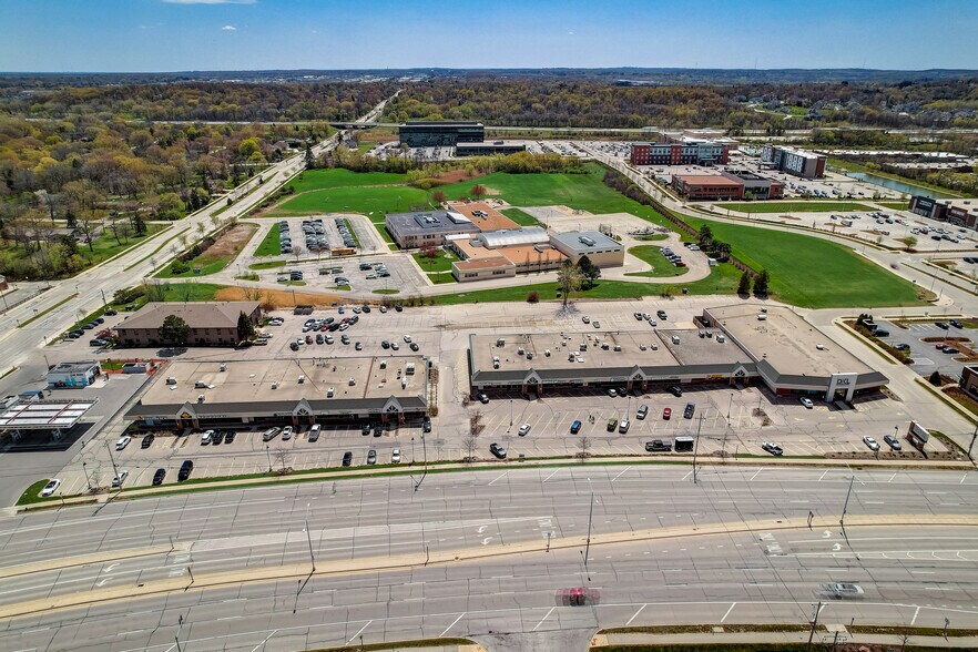 More Photos Of 17445 W Bluemound Rd, Brookfield Unknown For Lease