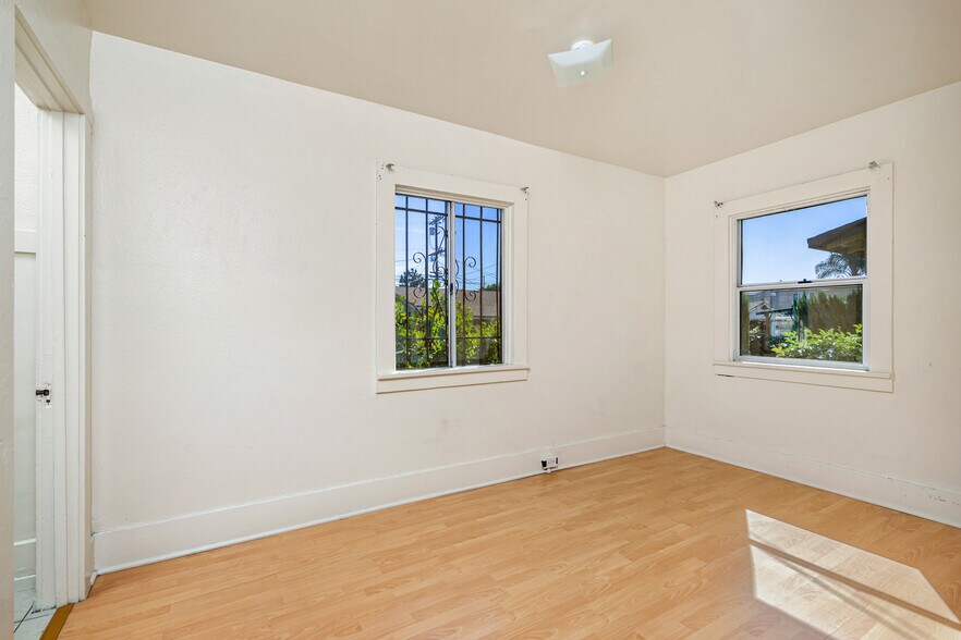 More Photos Of 720 King Ave, Wilmington Apartments For Sale