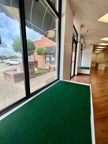 More Photos Of 1821 Avenue of America, Monroe Storefront Retail Office For Lease