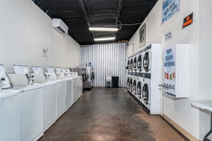 More Photos Of 201 E Service Rd, Tulia Restaurant For Sale