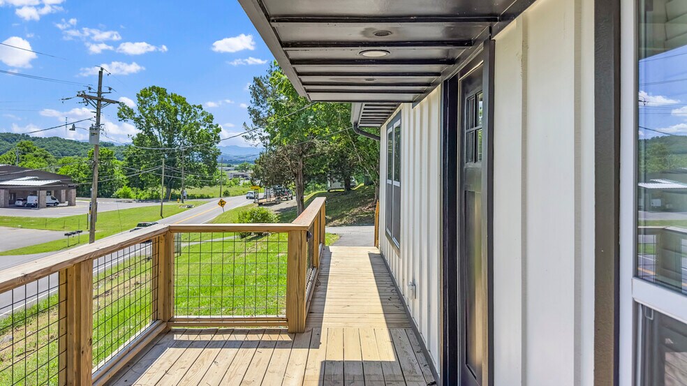 More Photos Of 1011 Old Knoxville Hwy, Sevierville Specialty For Sale