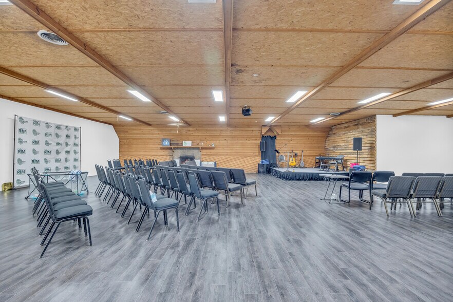 More Photos Of 252 Komplex Dr, Carnesville Warehouse For Sale