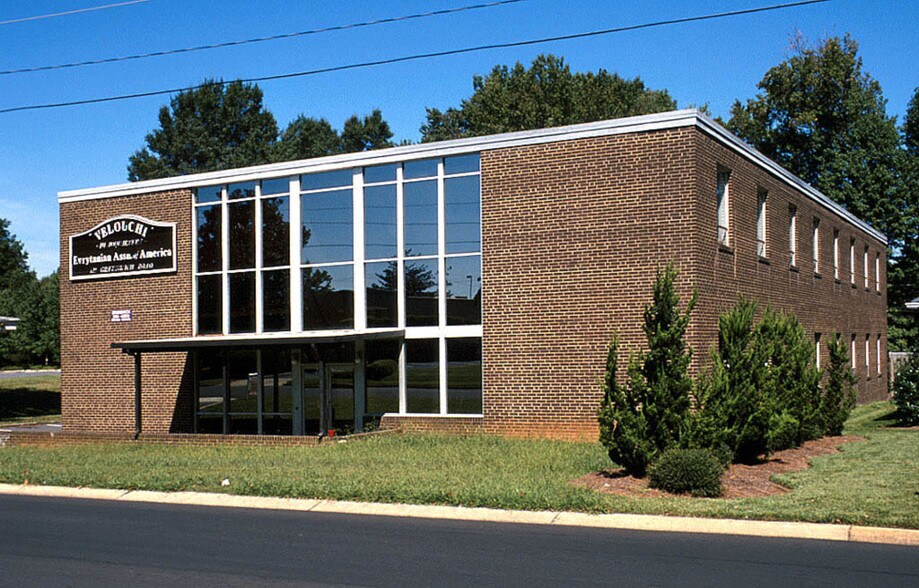 Primary Photo Of 121 Greenwich Rd, Charlotte Office For Lease