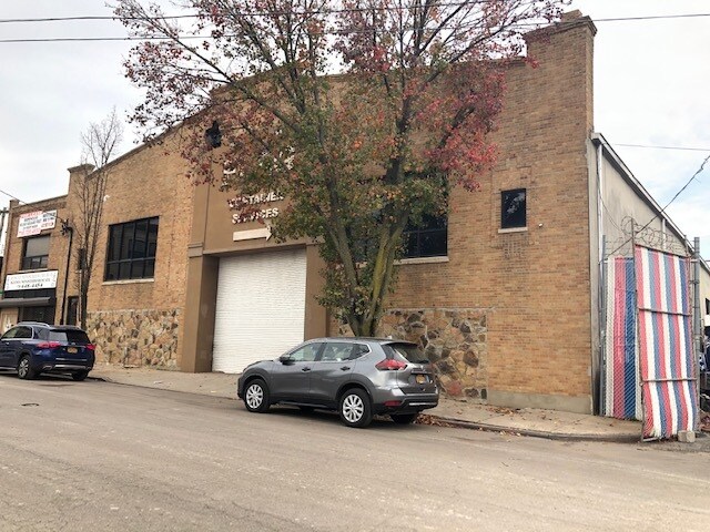 More Photos Of 2081 Richmond Ter, Staten Island Warehouse For Lease