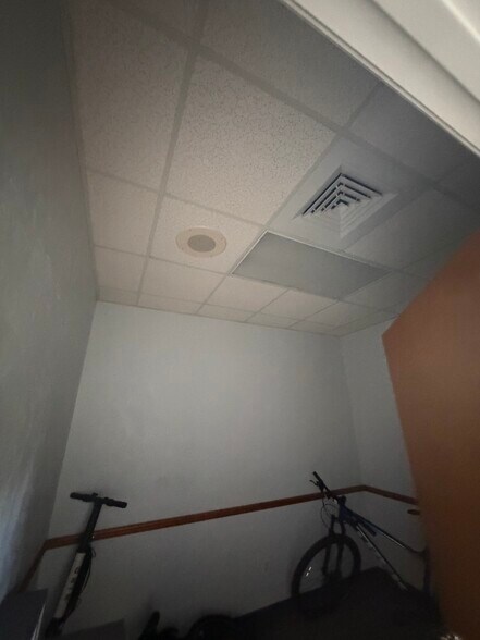 More Photos Of 19204 NW US Highway 441, High Springs Office For Lease