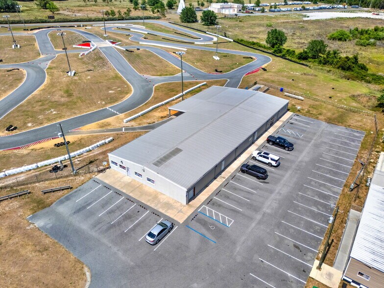 More Photos Of 5821 Pit Rd, Bushnell Flex For Sale