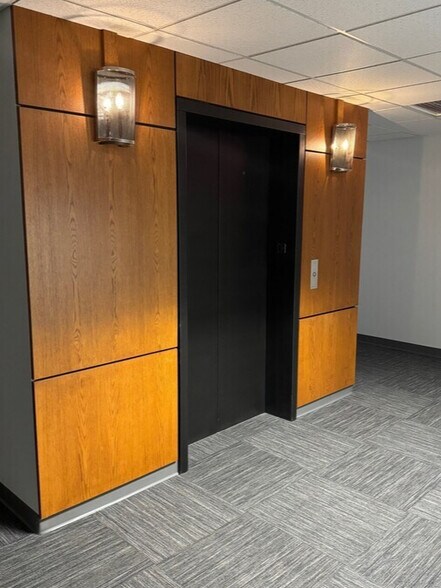 More Photos Of 2985 S Ridge Rd, Green Bay Medical For Lease