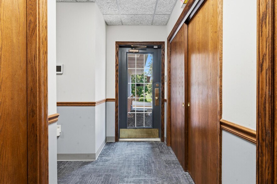 More Photos Of 244 Wilson Dr, Xenia Medical For Sale