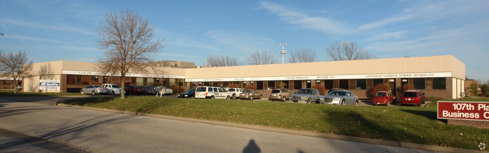 More Photos Of 10659-10683 Widmer Rd, Lenexa Light Manufacturing For Lease