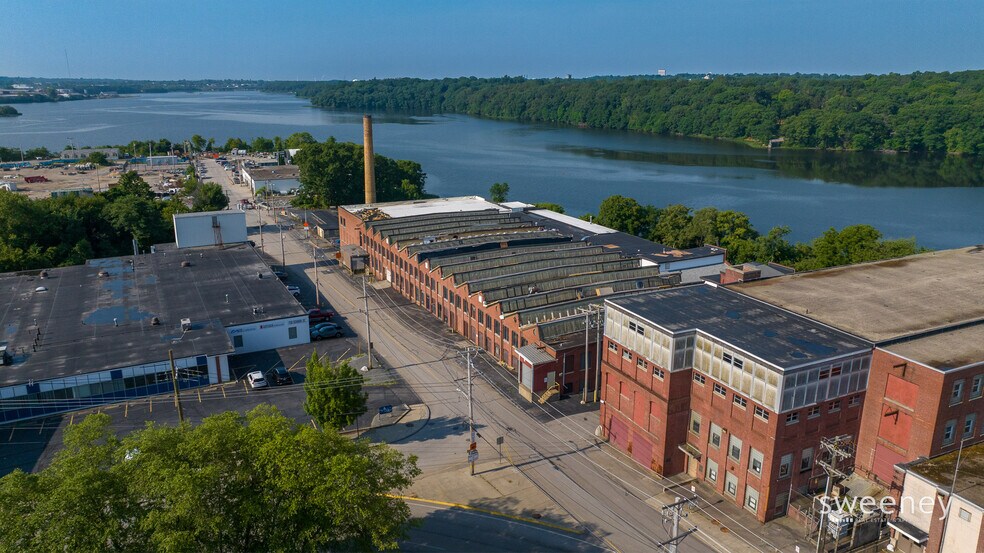 More Photos Of 727 School St, Pawtucket Manufacturing For Lease
