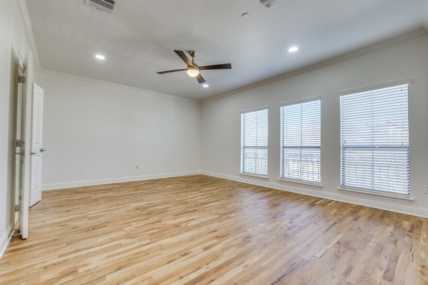 More Photos Of 4210 Prescott Ave, Dallas Apartments For Sale