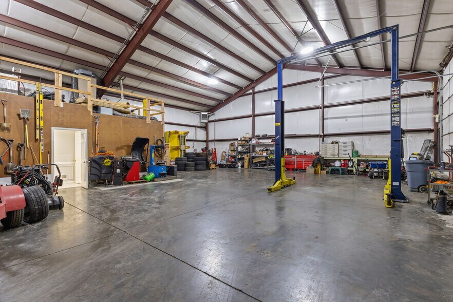 More Photos Of 7011 Beaver Dam Rd, Levittown Industrial For Sale