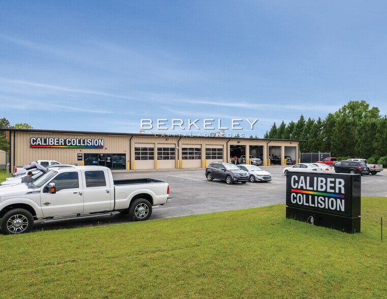 Primary Photo Of 409 Wilson Rd, Sanford Auto Repair For Sale