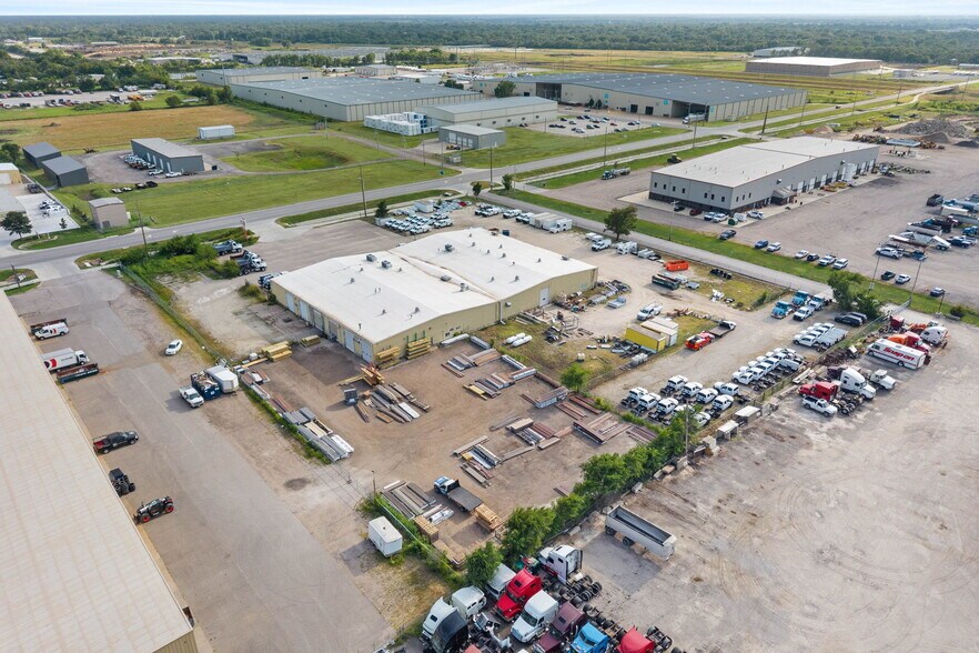 Primary Photo Of 200 W 61st St N, Wichita Warehouse For Lease
