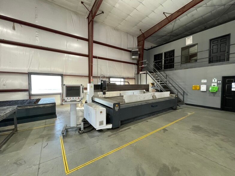 More Photos Of 1650 Commerce Dr, Tonganoxie Warehouse For Sale