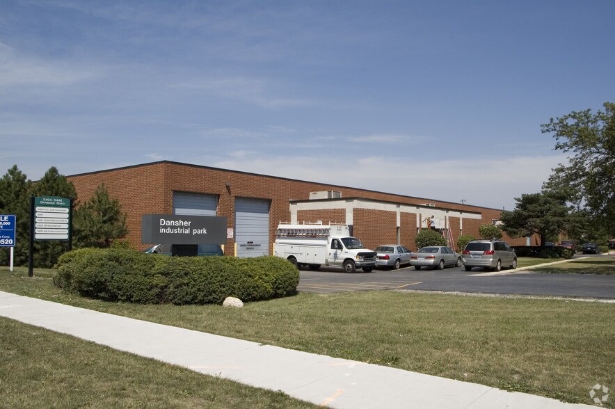 More Photos Of 5404-5446 Dansher Rd, Countryside Warehouse For Lease