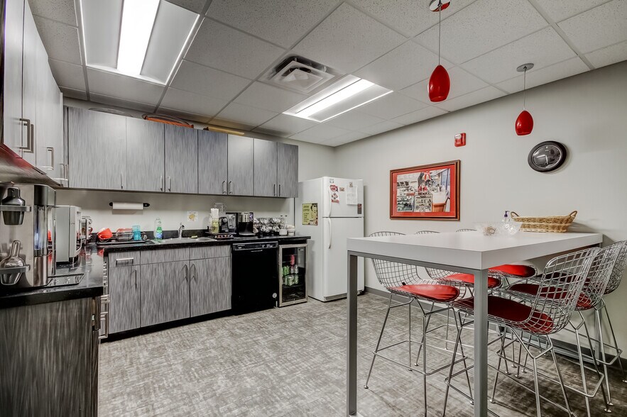 More Photos Of 2801 W Busch Blvd, Tampa Medical For Sale