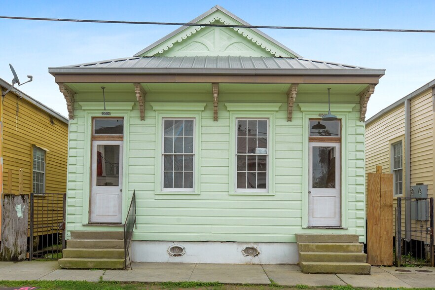 More Photos Of 2500 Freret St, New Orleans Apartments For Sale