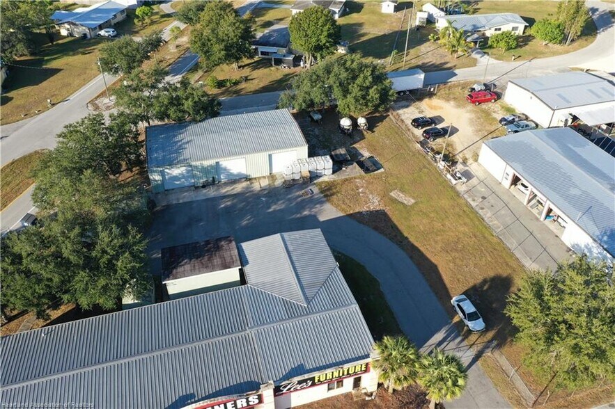 More Photos Of 32379 Broadway St, Sebring Storefront For Sale
