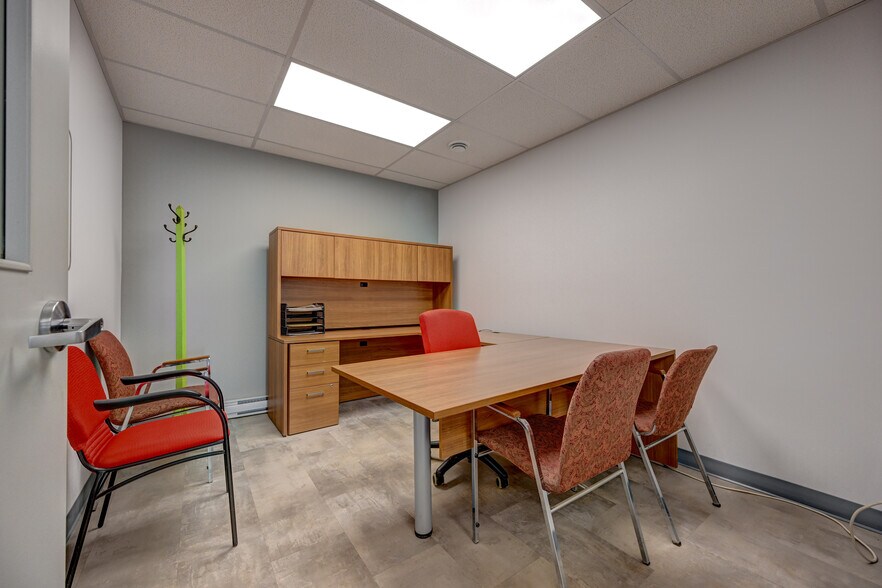 More Photos Of 485 Rue Bertrand, Trois-Rivières Industrial For Sale