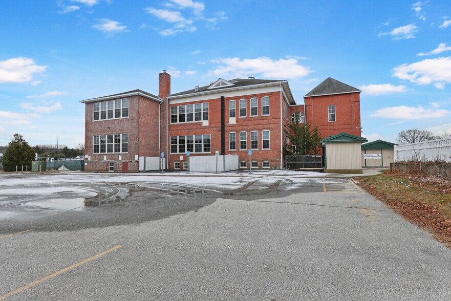 More Photos Of 651 Norwich Rd, Plainfield Schools For Sale