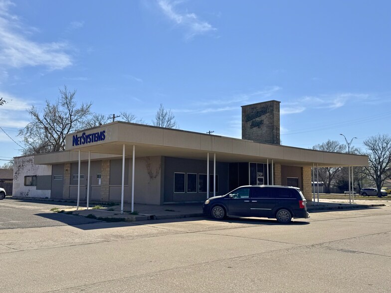 Primary Photo Of 2709 E Boulevard Plz, Wichita Office For Sale